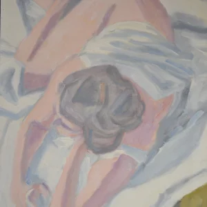 ANNE COUCHEE UNE TASSE A LA MAIN